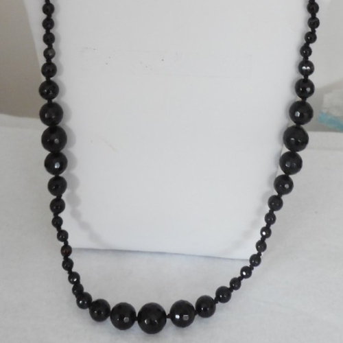 Collier agate noire facettée qualité perles a+++ magnifique