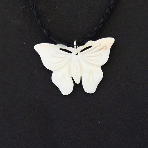 Collier papillon nacre blanche