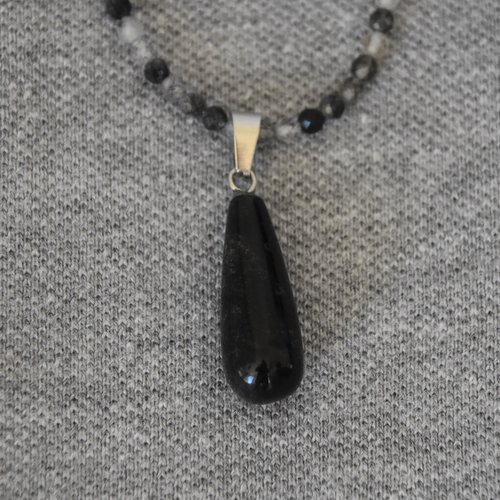 Collier quartz tourmaline et pendentif agate noire