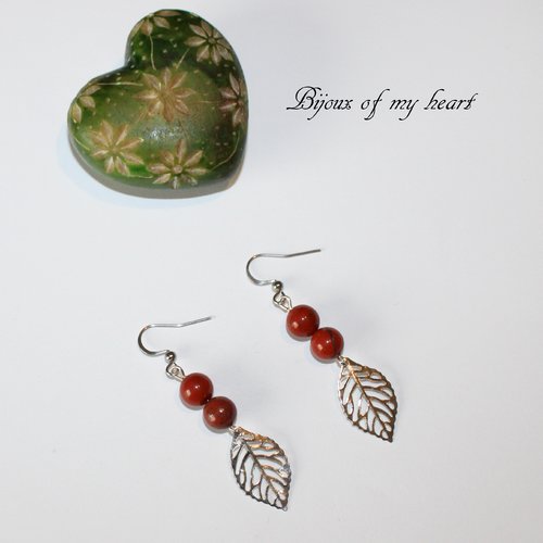 Boucle d'oreille jaspé rouge / feuille