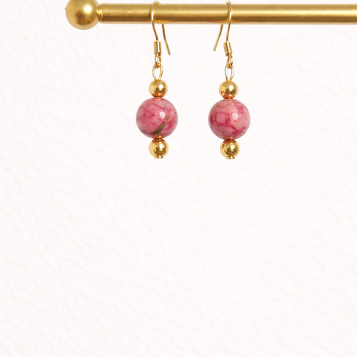 Boucles d’oreilles pendantes dorées perle rose – acier inoxydable – bijoux femme élégants