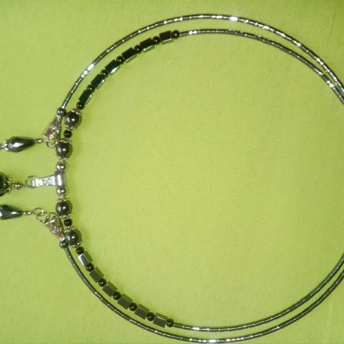 Collier avec hématite sans fermeture