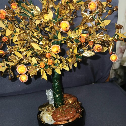 Arbre de vie avec des pierres naturelles