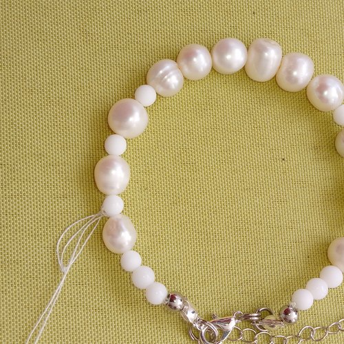 Bracelet agate blanche et perles de culture