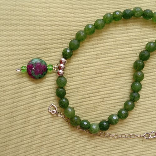 Collier avec nefrite