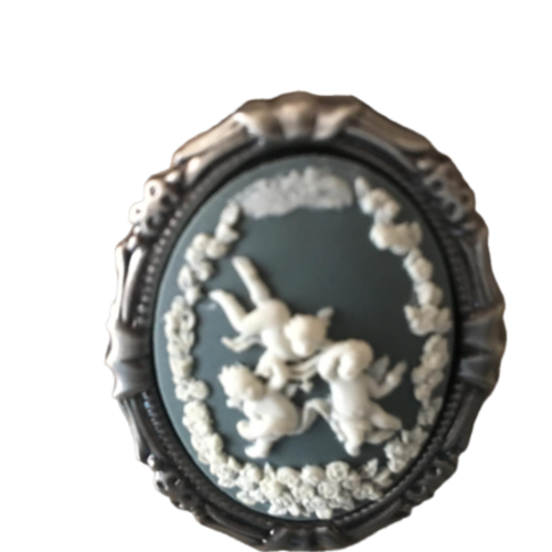 Broche pendentif camée les trois anges gris