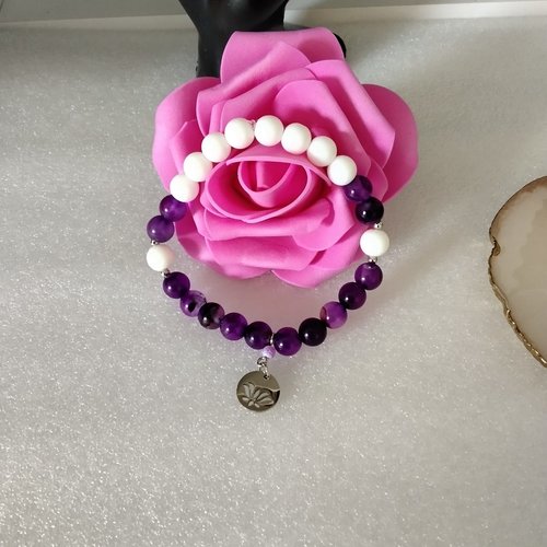 Bracelet fleur de lotus, avec perles naturelles agate