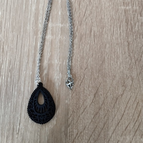 Collier goutte