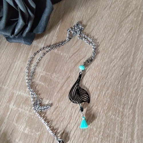 Collier feuille