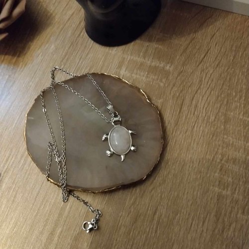 Collier tortue, pierre naturelle