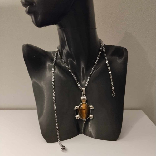 Collier tortue, pierre naturelle.