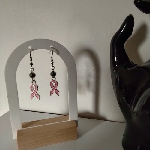 Boucles d'oreilles octobre rose, ruban
