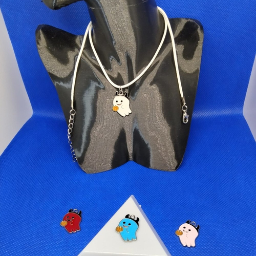 Collier enfants, fantôme blanc