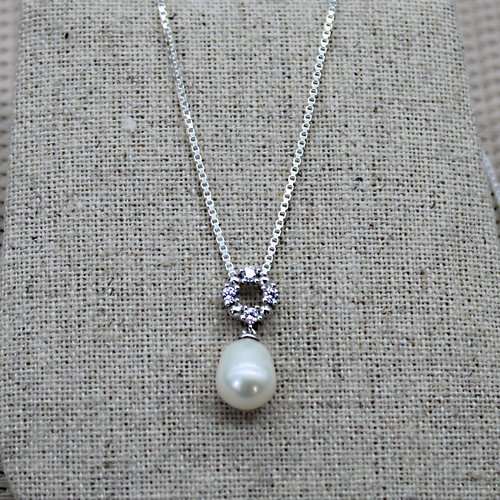 Chaîne pendentif en perle de culture et zirconium argent rhodié