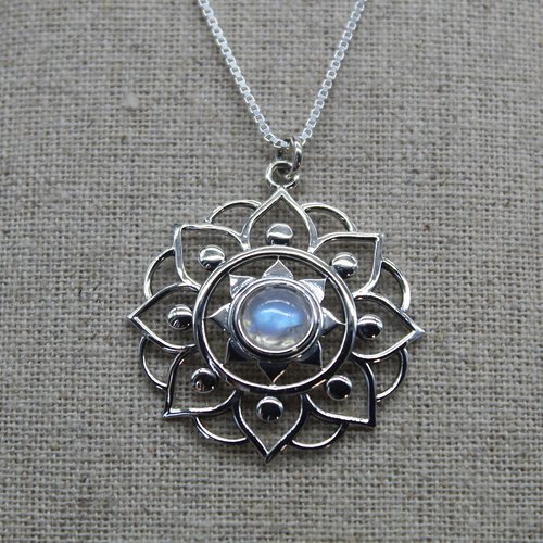 Collier en pierre de lune sur argent 925, collier fleur de lotus