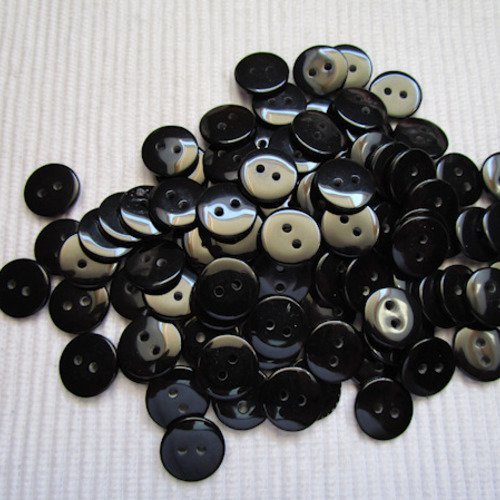 10 boutons de 12.7mm noir résine à 2 trous