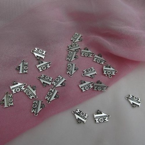Lot de 5 breloques "one mom" "une maman" argent tibétain 15x12mm