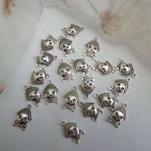 Lot de 3 breloques têtes de mort os argent tibétain 19x13mm