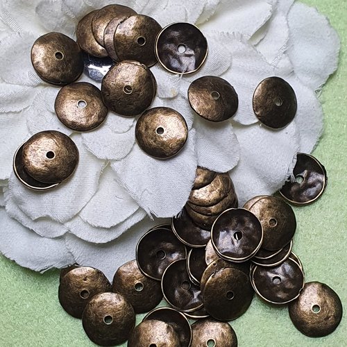 Lot de 6 perles ondulées frappées rondes 13mm bronze