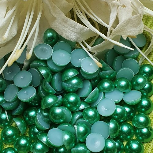 10 cabochons rond vert nacré 9.7mm résine épaisseur 4.6mm