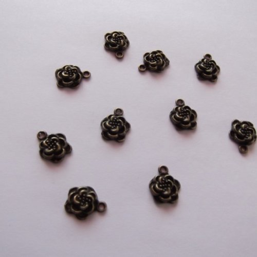 Lot de 5 breloques fleurs roses bronze 15x12mm