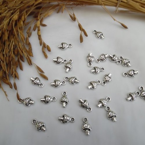  lot de 5 breloques légume champignons  argent tibétain 13x7mm