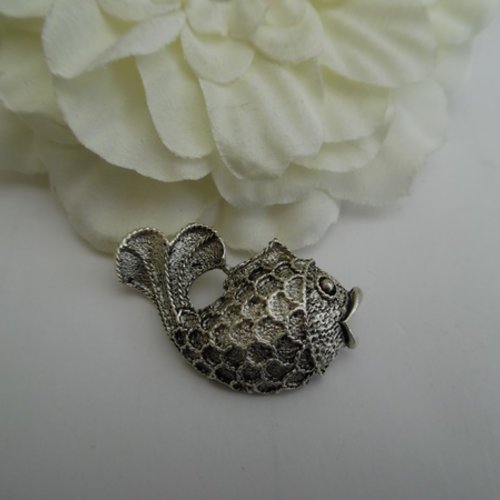 1 pendentif poisson ciselé bombé argent tibétain 4.1x3cm