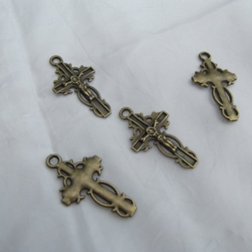 Lot de 4 breloques croix jésus bronze 3.5x2cm