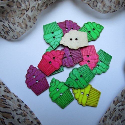 Lot de 5 boutons mixtes gâteau bois de 29x21mm