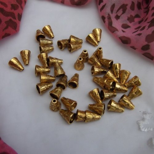5 perles cônes coupelles ciselées cône cuivre doré 11x9mm