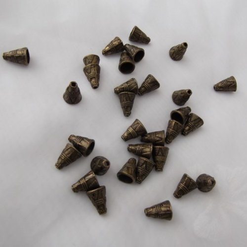 Lot de 6 perles cône ciselé coupelles bronze 11x9mm trou de 6.5mm