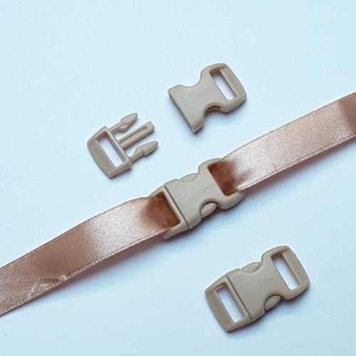 1 fermoir à clip beige camel 28x15mm plastique rigide 