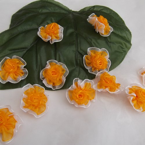 Lot de 3 fleurs orange blanc en organza de soie double pétale 3.2cm