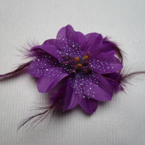 1 grosse fleur violette et blanche 10 à 14cm plumes organza dentelle