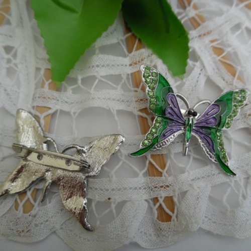  1 broche papillon 4.85x3.7cm émail multicolore strass 