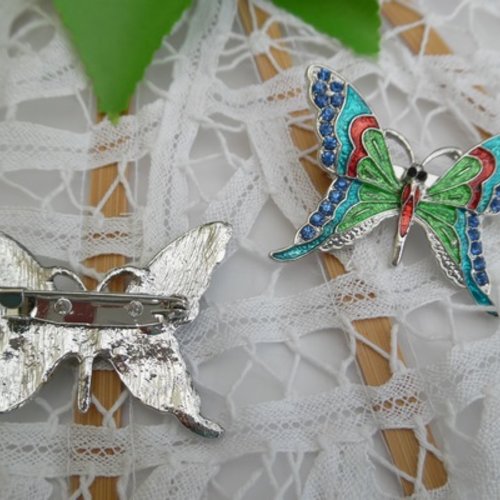 1 broche papillon épingle 4.85x3.7cm émail multicolore strass