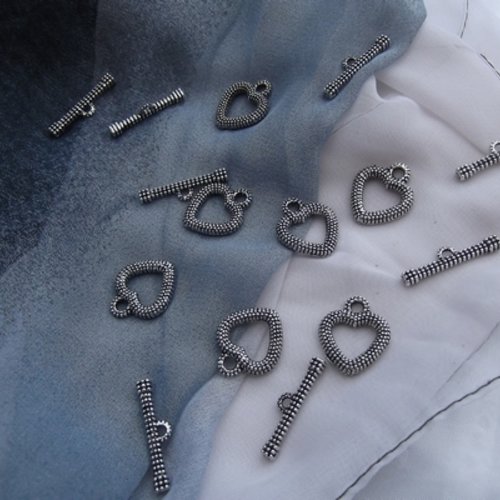 1 set fermoirs toggle striés coeur argent tibétain 21x18/26x4mm lourd