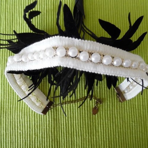 Ras du cou collier laine mohair ivoire 31cm avec perles