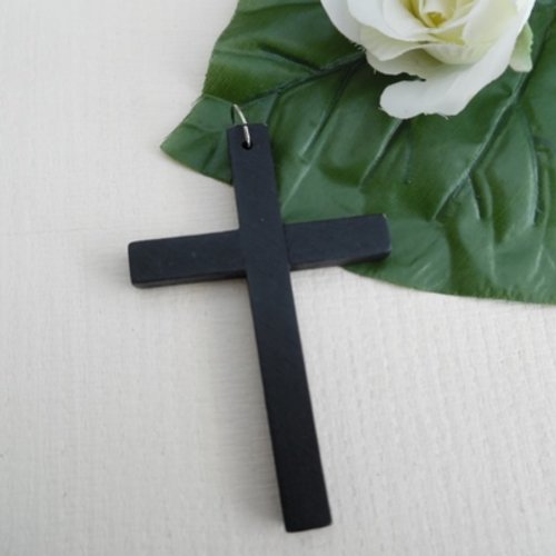 1 pendentif grande croix 13x6.8x0.8cm bois noire