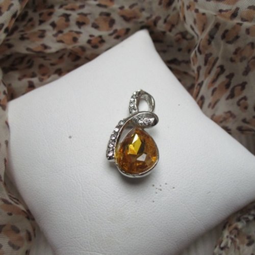  1 pendentif goutte 2.8x1.4x0.7cm poire ambre strass cristal