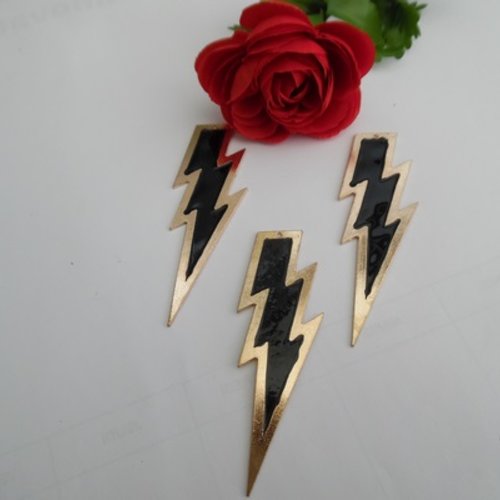 1 pendentif flamme éclair 9.3x3cm doré émail noir 