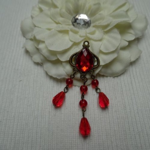 1 pendentif perles gouttes en verre rouge 7.2x2.3cm bronze