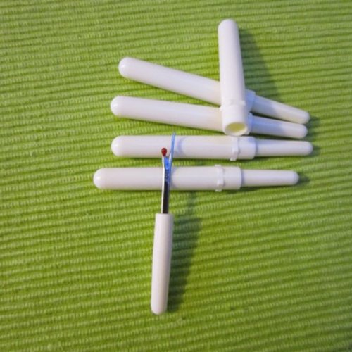 1 découpe fil aiguille découseur ivoire 8.1x1.1cm acier protection acrylique