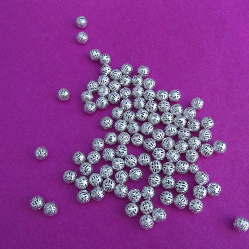 Lot de 10 perles filigrane rondes 8mm ajourées métal argenté blanc