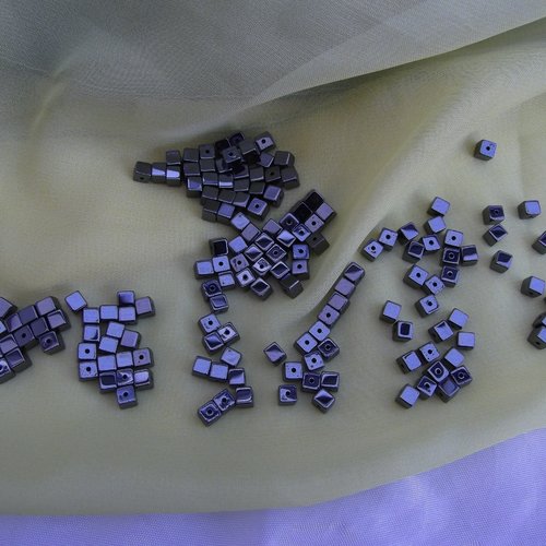 10 perles cubes hématite 4.3x4mm pierre minéral gunmétal 