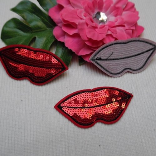1 applique lèvre 8x3.7cm à paillette sequins