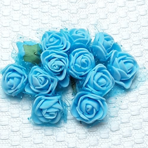 Lot de 10 fleurs bleues 2.5cm mousse voile organza