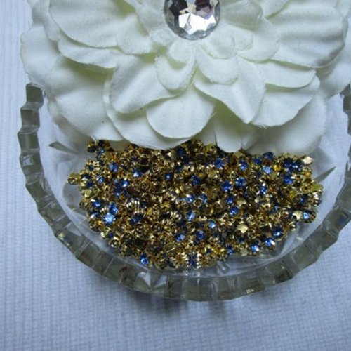 15 boutons strass 4x4mm bleu doré verre à facette à coudre