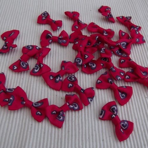 5 petits noeuds coeurs fuchsia foncé 3.6x2.4cm galon satiné