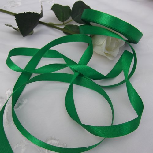 Lot de 3m de ruban satin vert de 6mm